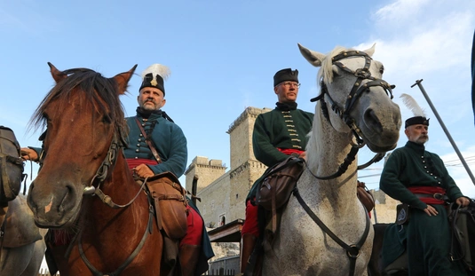 Lovasportyázók jártak a Diósgyőri várnál 
