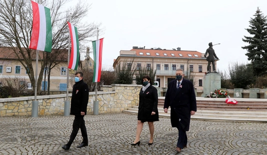 A márciusi ifjakra emlékeztek 