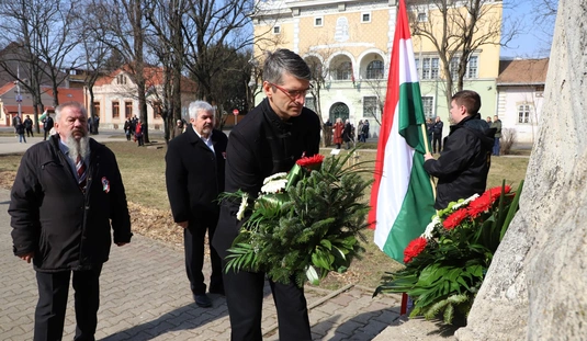 Koszorúzások március 15-én III. 