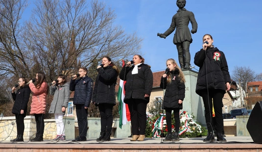 Koszorúzások március 15-én II. 