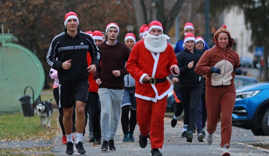 Mikulás futás az egyetemen 