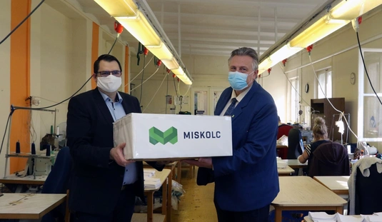 Folyamatosan gyártja a szájmaszkokat a Miprodukt 