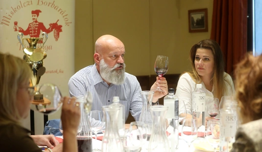  Miskolc Város Bora verseny zsűrizés 