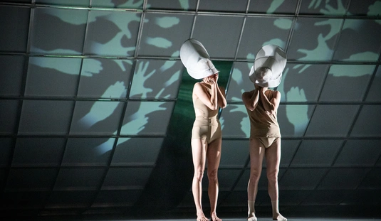 A Miskolci Balett előadása a Kamaraszínházban 