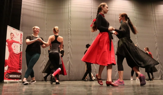 Nagy táncválasztó a Művészetek Házában 