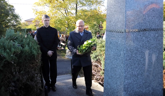 Október 23-i megemlékezés és koszorúzás Szirmán 