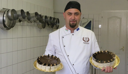 „CURIOSITAS – Kíváncsiság” az ország tortája az idén 