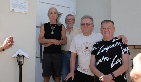 Poptörténeti pont a Béla utcán  