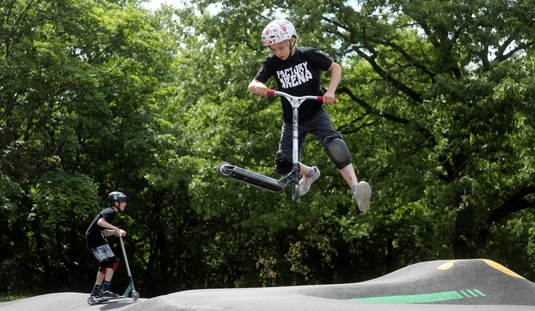  Avasi pumpapálya avatása 