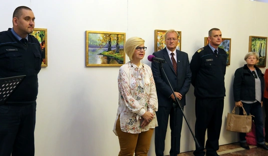 &quot; Rácsok mögül szárnyaló művészet &quot; 