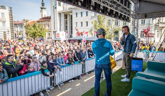 Balázsék reggeli roadshowja a Szent István tér  