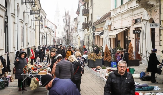 Régiségvásár aranyvasárnap  