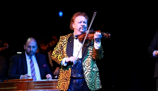 Roby Lakatos és a Miskolci Szimfonikus Zenekar ünnepi koncertje 