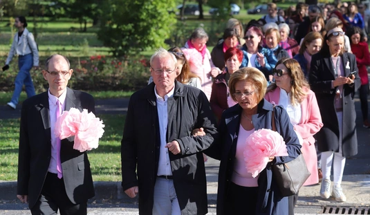 Rózsaszín séta az egyetemen 
