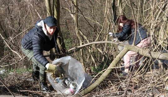 Szemétszedés Perecesen a tisztább Bükkért 