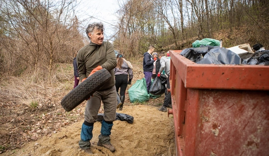 Szemétszedés Perecesen 