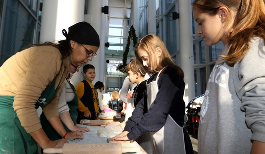 A Szimbiózis Alapítvány adventi kézműves programja 