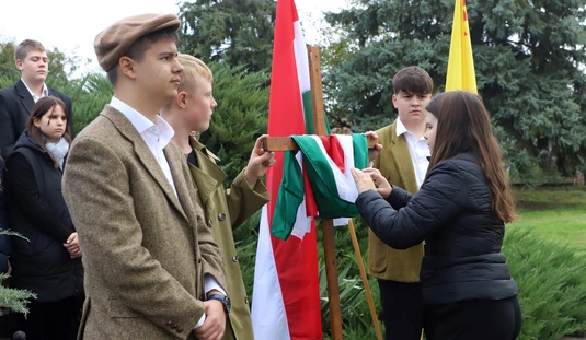 1956 - megemlékezés Szirmán 