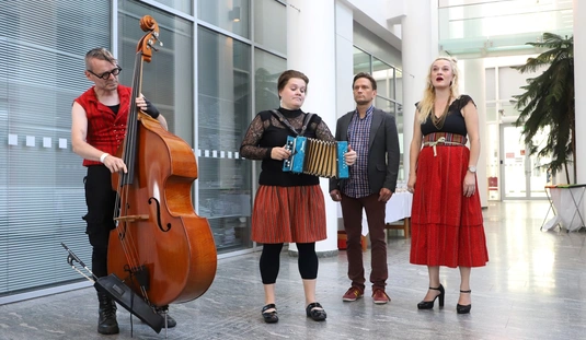 Tampere és Miskolc testvérvárosok kiállítása a városházán 