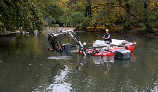 Iszaptalanítják a miskolctapolcai csónakázó-tavat 