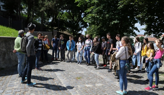 Tematikus séta a történelmi Avason 