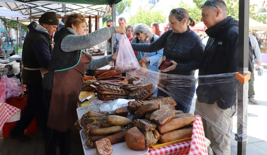 Termelői váásár az Erzsébet téren 