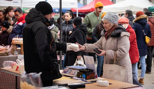  Termelői vásár az Erzsébet téren 