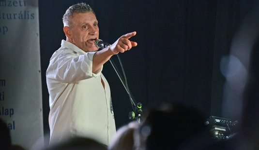 Triász koncert a Gárdonyiban 