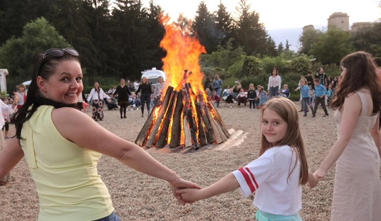 Szentivánéji mesék a Tündérkertben 