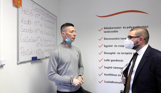 Új Esély Központ átadó a Szentpéteri kapuban 