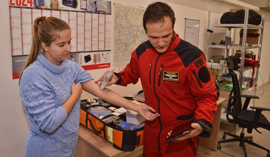 Ultrahangkészülék a légimentőknek 