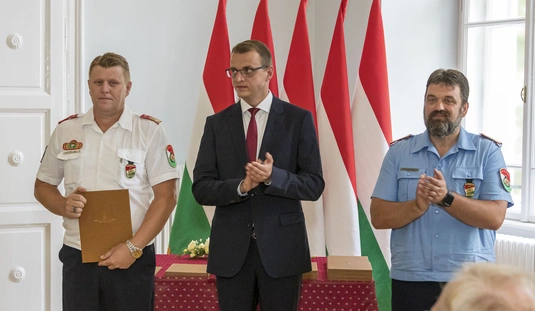 Ünnepélyes köszönetnyilvánítás a Megyeházán 