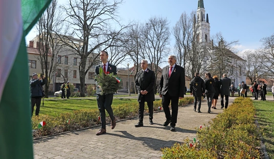 Ünnepi megemlékezés belváros 