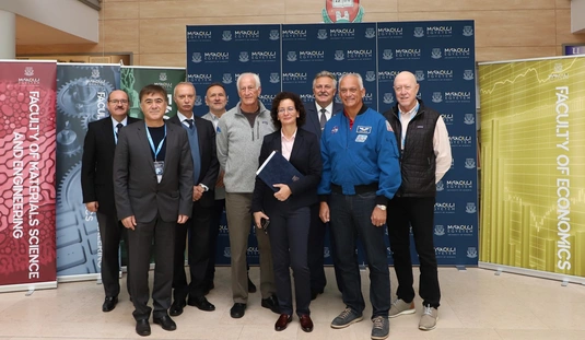 Űrhajós-kongresszusi látogatás a Miskolci Egyetemen 