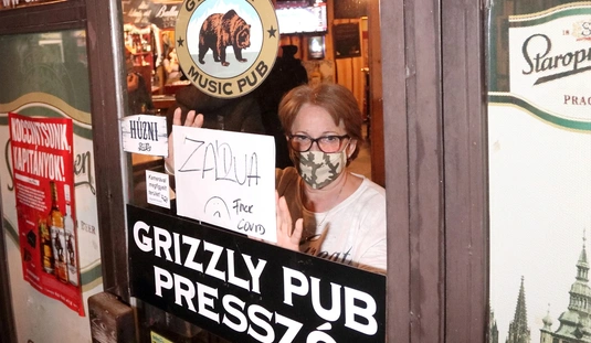 Zárás előtti utolsó este 