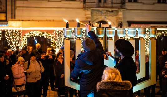 Városi hanuka gyertyagyújtó ünnepség 