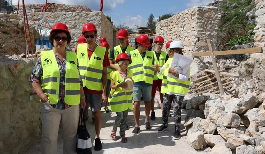 Várépítő túra a Diósgyőri várban 