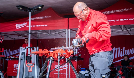 VASAS Szerszámközpont - Milwaukee egyéves szülinapi roadshow 