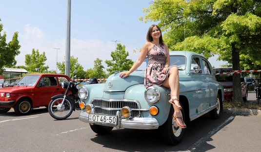  Auchan Oldtimer Kiállítás és Átlagtartó Slalom 