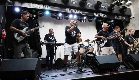 Vian emlékest és Kabinet Rt. koncert a Helynekemben 