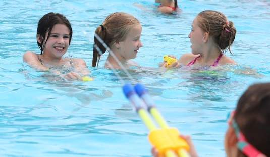 II. Országos Vízipisztoly Csata rekordkírérlet az Ellipsum Strandfürdőben 