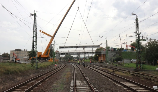A Vörösmarty úti vasúti felüljáró bontása |Fotó: Mocsári László 