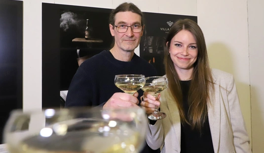 Bredács Vanda és Bredács László kiállítása a Nagyszínház  társalgójában 