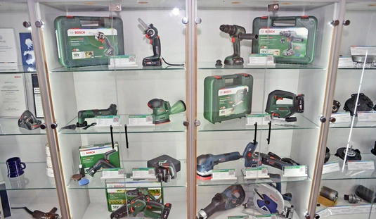 Robert Bosch Mechatronikai Intézeti Tanszék felújított közösségi terének és modernizált eszközparkjának hivatalos sajtóbemutatója 