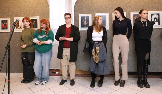 Fiatal szívek II.  fotókiállítás az Ifjúsági Házban 