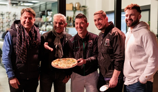 Nápolyi pizzamesterek a Rossita vacsoraesten 