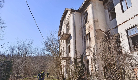 Tavaszi nagytakarítás a Kis-Hunyad utcában  