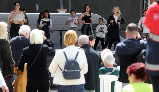 Civil Nap az Erzsébet téren