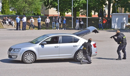 Rendvédelmi Technikum - Kéklámpások Napja