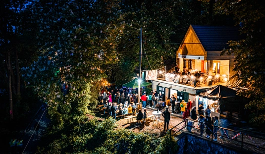 Avasi Borangolás péntek este